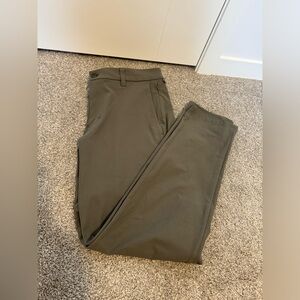 Lululemon Commission Slim pants. 33x30
